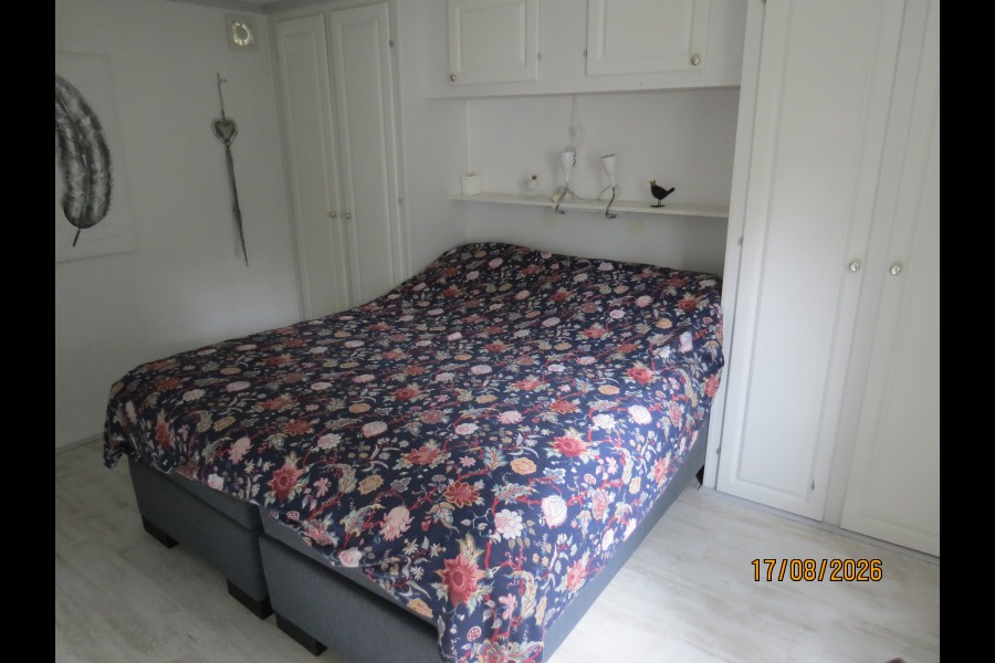 zeer grote slaapkamer1.JPG